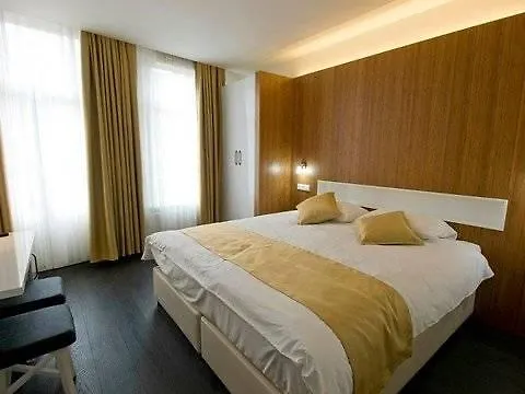 Hotel Larende Ámsterdam