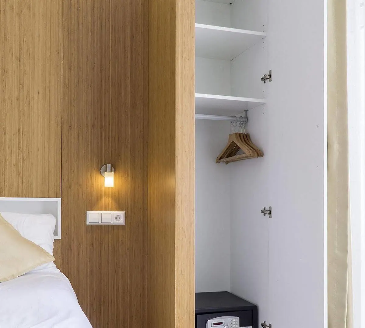 Hotel Larende Amsterdam 3*,  Nederland
