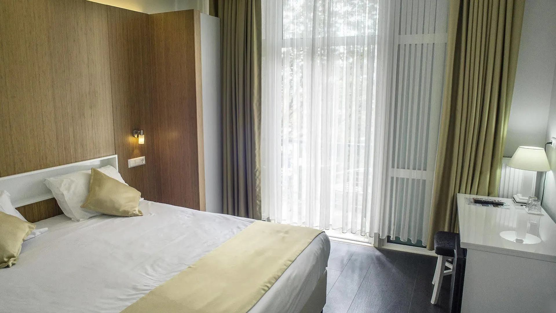 Hotel Larende Amsterdam 3*,