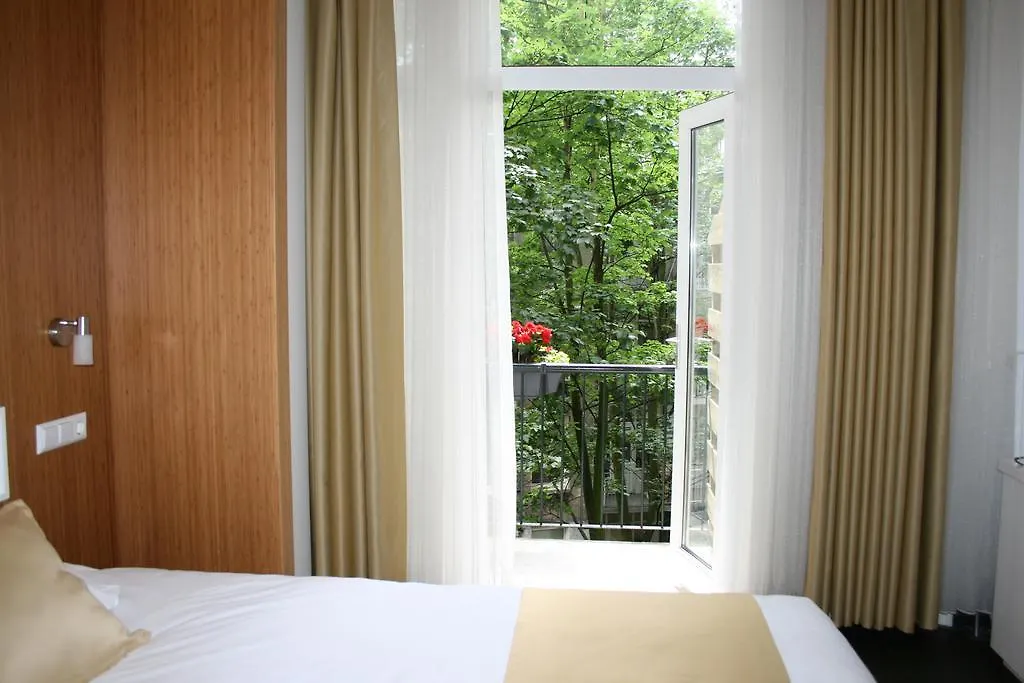 Hotel Larende Ámsterdam